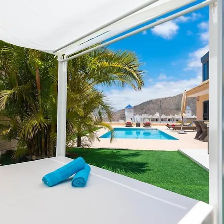 Torviscas Sunset & Jacuzzi Villa